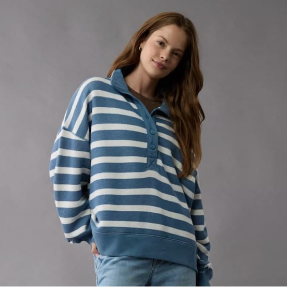 American Eagle Outfitters Blue and White Striped Sweater